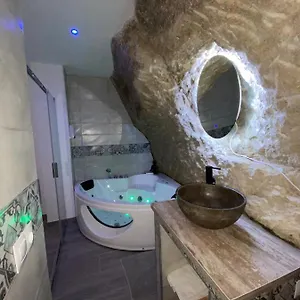 Casita En El Tajo Setenil De Las Bodegas